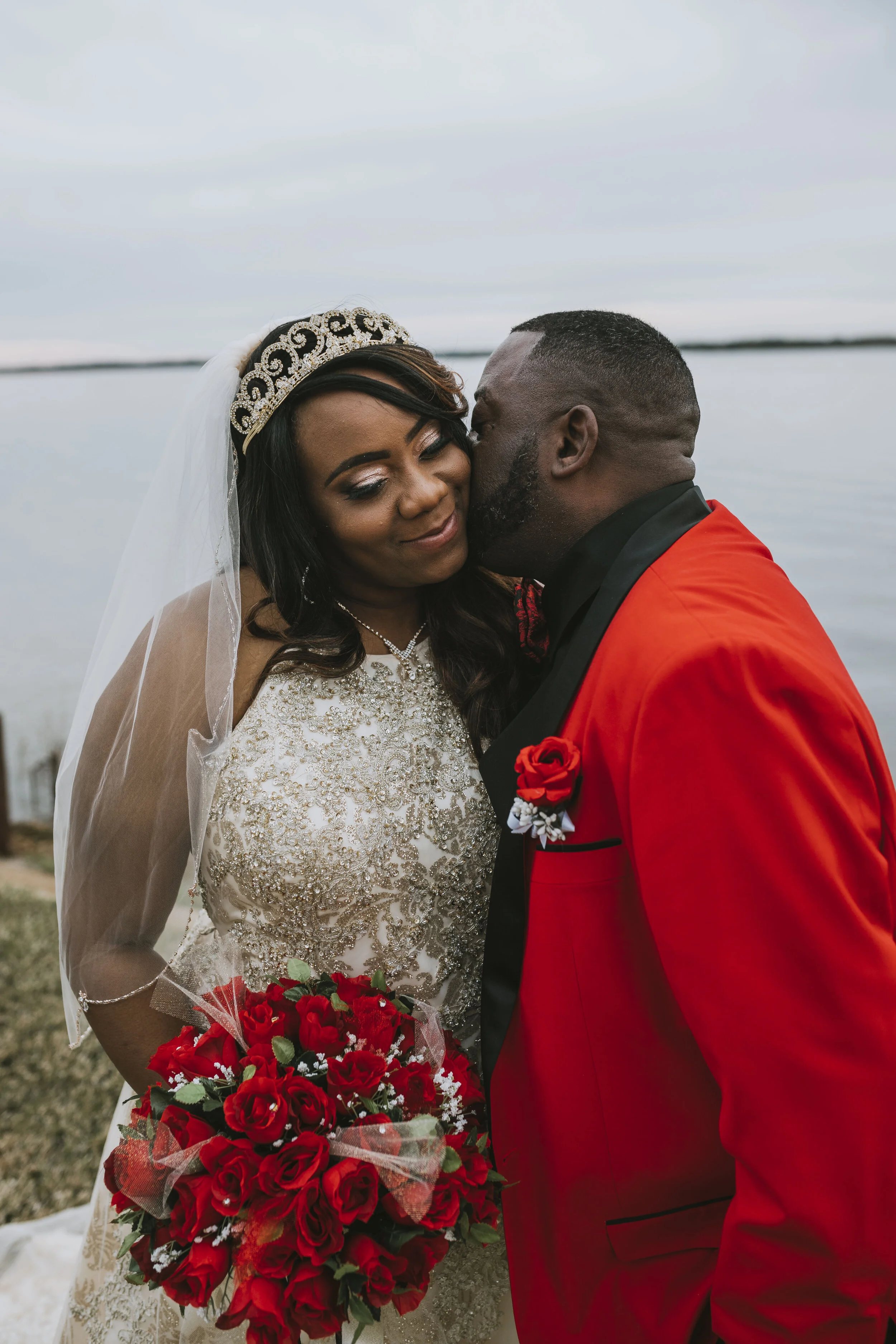 Mr. + Mrs. Adams | A lakeside Wedding