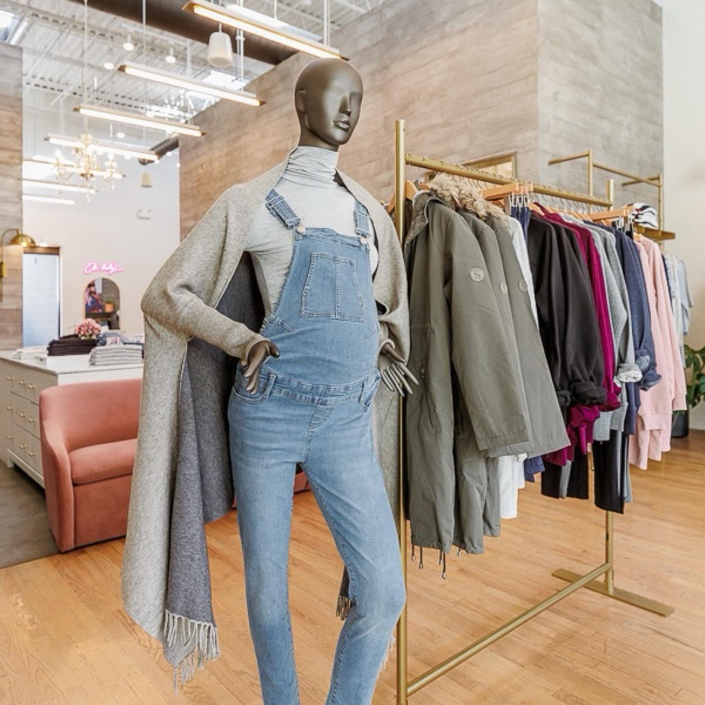 Enjoy some photos from a recent shoot I did with Seraphine Maternity in Wicker Park.

If you&rsquo;re a store owner, have you considered a branding shoot for your space? It&rsquo;s a great way to invite those casual online shoppers to visit your stor