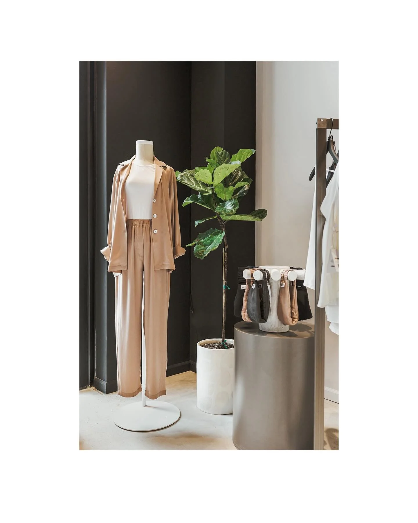 Always a pleasure to shoot for Lunya, who really embodies their brand inside their stores. Having a bed front and center in the entry gave me the feeling that I was stepping into someone&rsquo;s personal closet and getting to peruse all their silky p