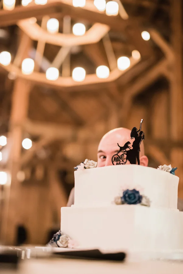 County Line Orchard, Hobart, IN. Wedding photography by Two Birds Photography. Classic, low-key, and natural. Serving Chicago and the suburbs.