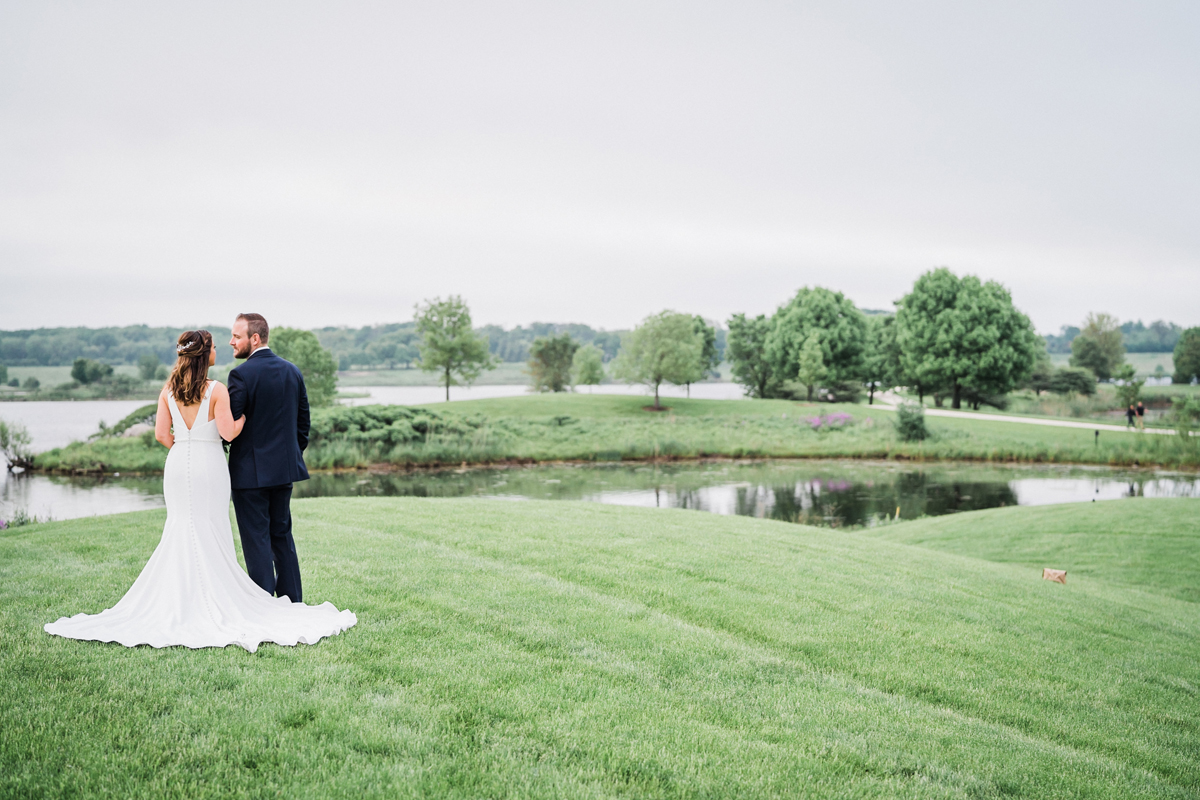 two_birds_photography_jacob_moreland_chicago_westmont_wedding_photographer_Independence_grove_june_summer_37.jpg