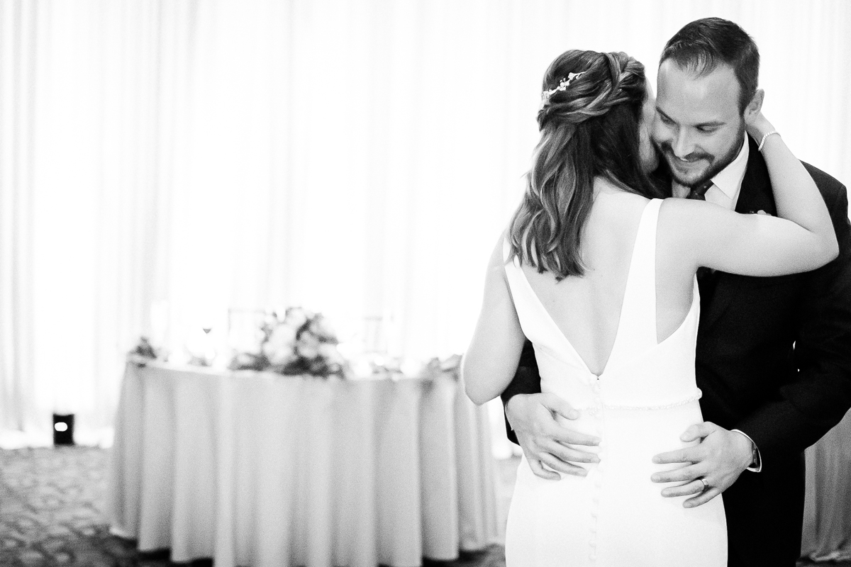 two_birds_photography_jacob_moreland_chicago_westmont_wedding_photographer_Independence_grove_june_summer_47.jpg