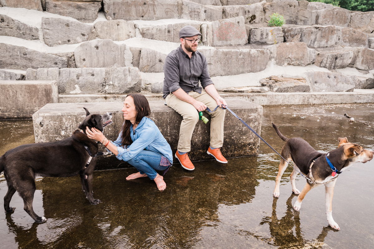 two_birds_photography_jacob_Moreland_westmont_chicago_photographer_dog_pet_portraits_engagement_promontory_point_05.jpg