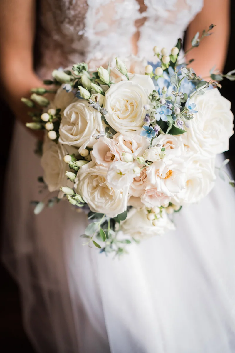 Chicago Athletic Association, Chicago, IL. Wedding photography by Two Birds Photography. Classic, low-key, and natural. Serving Chicago and the suburbs.