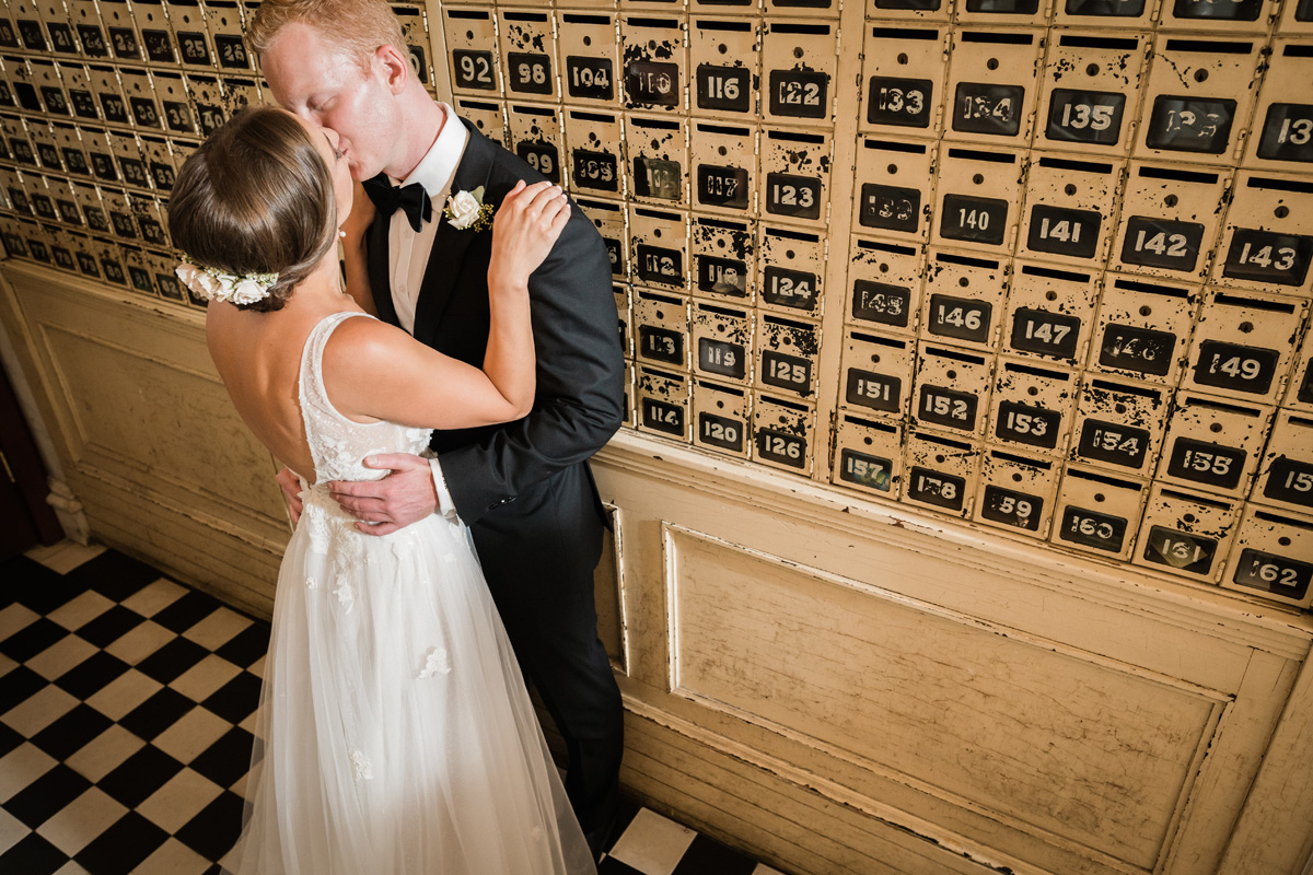 Chicago Athletic Association, Chicago, IL. Wedding photography by Two Birds Photography. Classic, low-key, and natural. Serving Chicago and the suburbs.