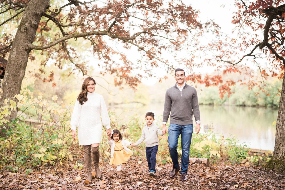 Family portrait photography by Two Birds Photography. Classic, bright, and happy. Serving Chicago and the suburbs. Image copyright Two Birds Photography 2020.
