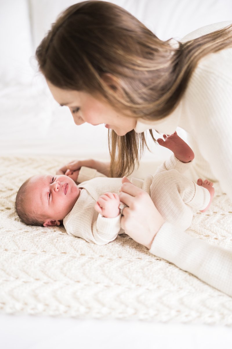 Newborn baby portrait photography by Two Birds Photography. Classic, bright, and happy. Serving Chicago and the suburbs. Image copyright Two Birds Photography 2025.
