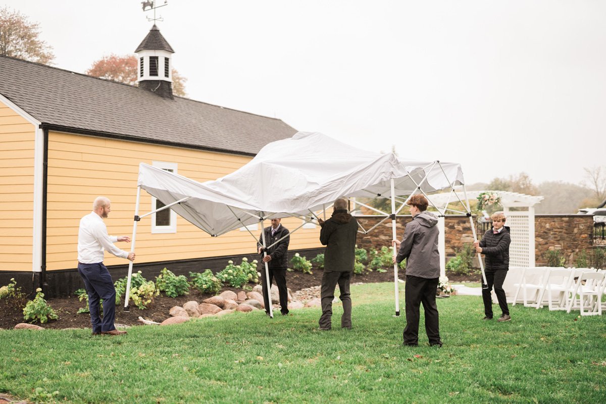 two_birds_photography_Jake_moreland_photographer_wedding_st_james_farm_magiannos_autumn_rainy_05.jpg