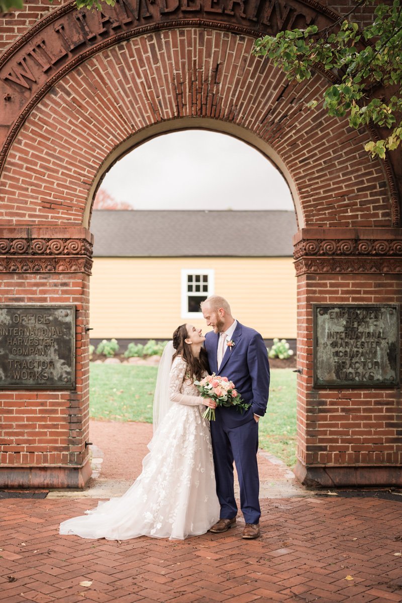 two_birds_photography_Jake_moreland_photographer_wedding_st_james_farm_magiannos_autumn_rainy_45.jpg