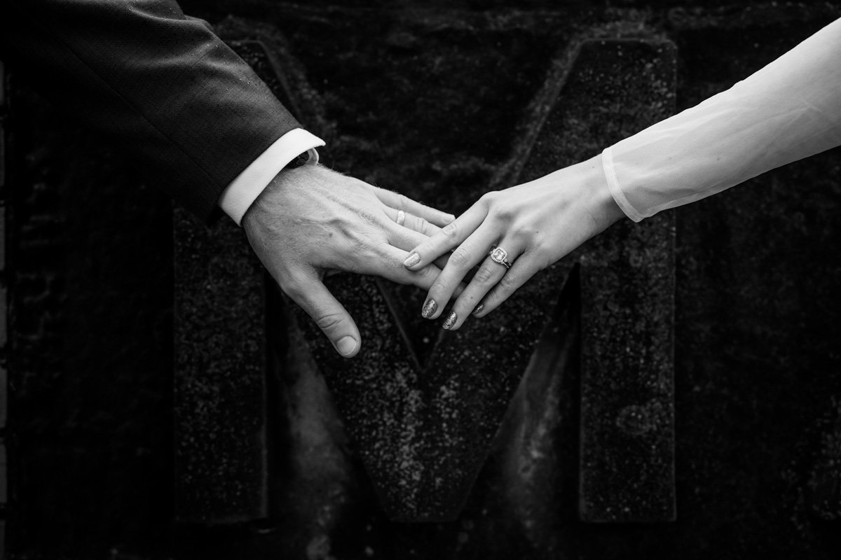 two_birds_photography_Jake_moreland_photographer_wedding_st_james_farm_magiannos_autumn_rainy_47.jpg