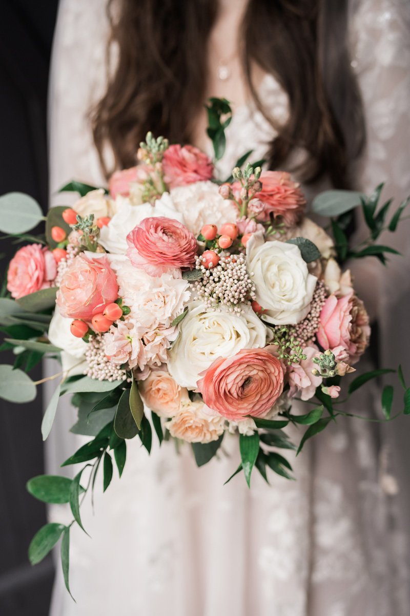two_birds_photography_Jake_moreland_photographer_wedding_st_james_farm_magiannos_autumn_rainy_51.jpg