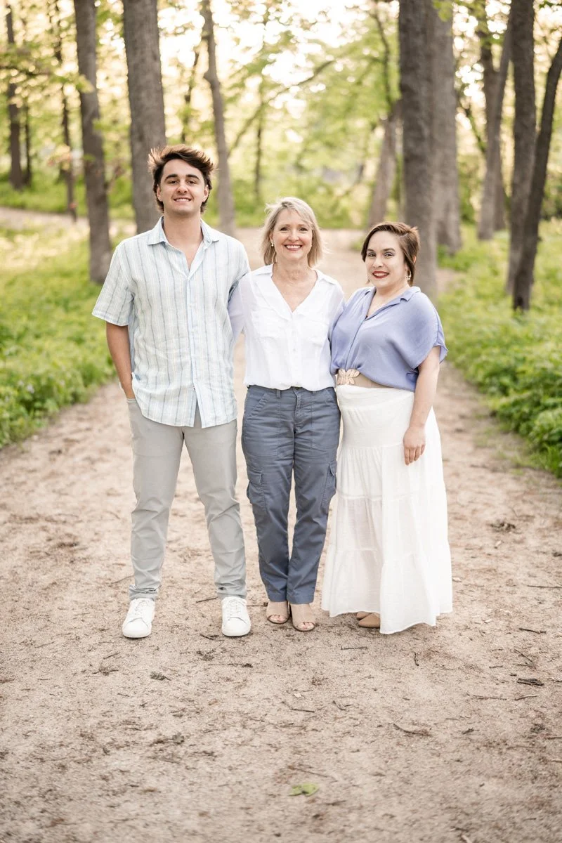 Family photography by Two Birds Photography — bright, joyful, and full of real moments. Capturing the laughter, love, and wild little in-betweens. Based in Downers Grove and serving Chicago and the surrounding suburbs. © Two Birds Photography 2025