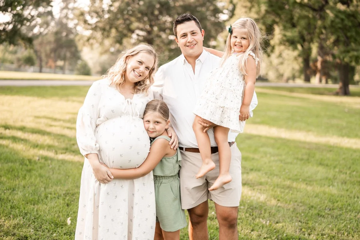 Family photography by Two Birds Photography — bright, joyful, and full of real moments. Capturing the laughter, love, and wild little in-betweens. Based in Downers Grove and serving Chicago and the surrounding suburbs. © Two Birds Photography 2025