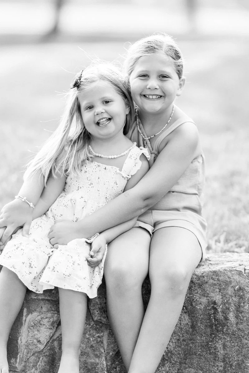 Family photography by Two Birds Photography — bright, joyful, and full of real moments. Capturing the laughter, love, and wild little in-betweens. Based in Downers Grove and serving Chicago and the surrounding suburbs. © Two Birds Photography 2025