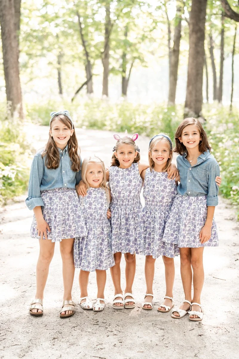 Family photography by Two Birds Photography — bright, joyful, and full of real moments. Capturing the laughter, love, and wild little in-betweens. Based in Downers Grove and serving Chicago and the surrounding suburbs. © Two Birds Photography 2025