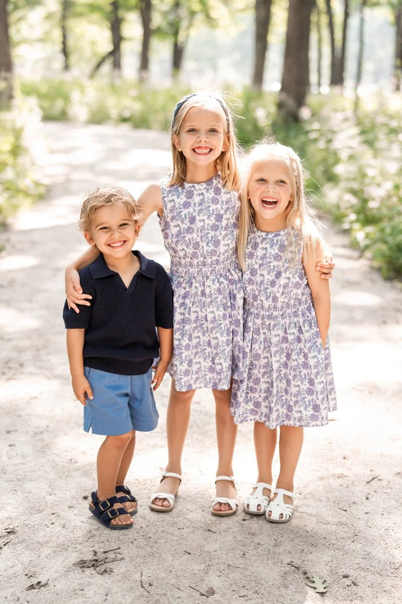 Family photography by Two Birds Photography — bright, joyful, and full of real moments. Capturing the laughter, love, and wild little in-betweens. Based in Downers Grove and serving Chicago and the surrounding suburbs. © Two Birds Photography 2025