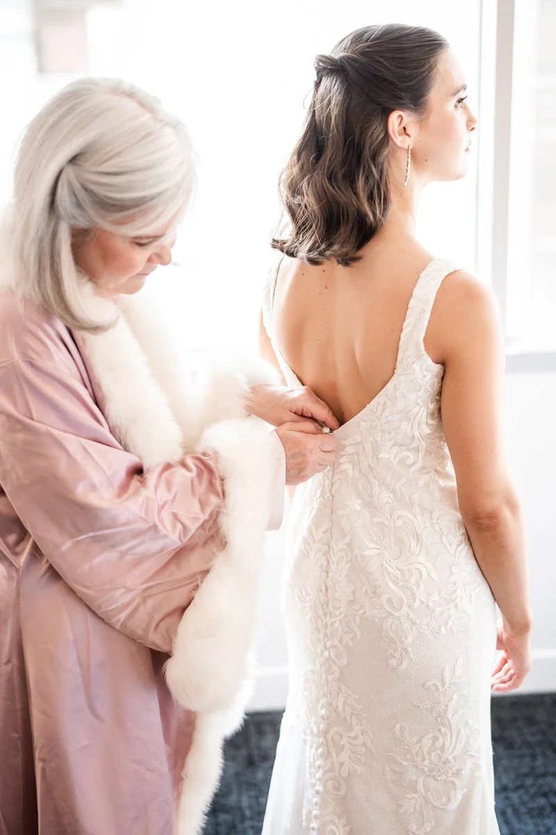 Wedding photography by Two Birds Photography — joyful, genuine, and full of heart. Based in Downers Grove, happily capturing love stories across Chicago and the suburbs. © Two Birds Photography 2025.