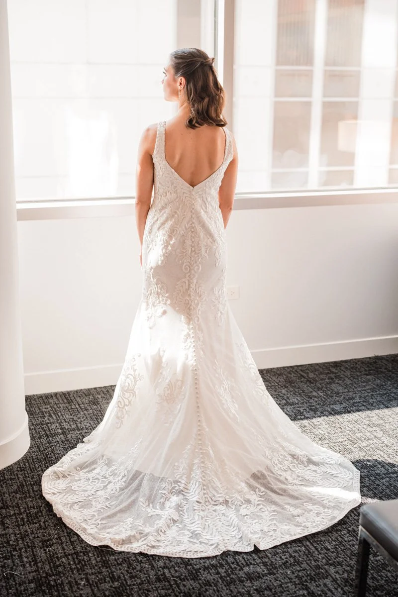 Wedding photography by Two Birds Photography — joyful, genuine, and full of heart. Based in Downers Grove, happily capturing love stories across Chicago and the suburbs. © Two Birds Photography 2025.