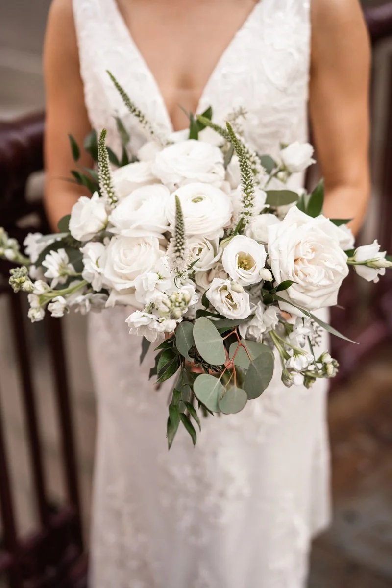 Wedding photography by Two Birds Photography — joyful, genuine, and full of heart. Based in Downers Grove, happily capturing love stories across Chicago and the suburbs. © Two Birds Photography 2025.