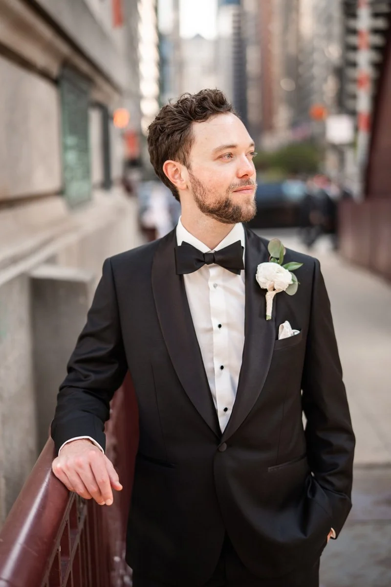 Wedding photography by Two Birds Photography — joyful, genuine, and full of heart. Based in Downers Grove, happily capturing love stories across Chicago and the suburbs. © Two Birds Photography 2025.