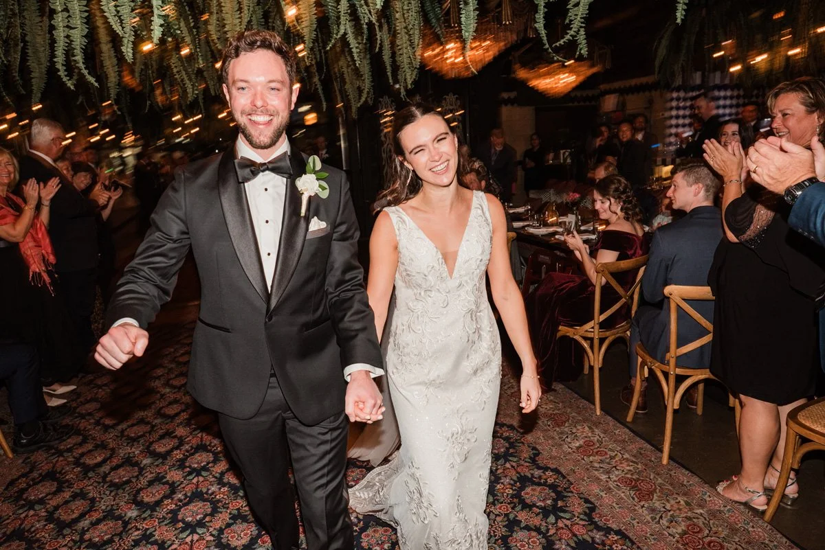 two-birds-photography-Jake-moreland-chicago-wedding-photographer-beatnik-restaurant-west-town-79.jpg