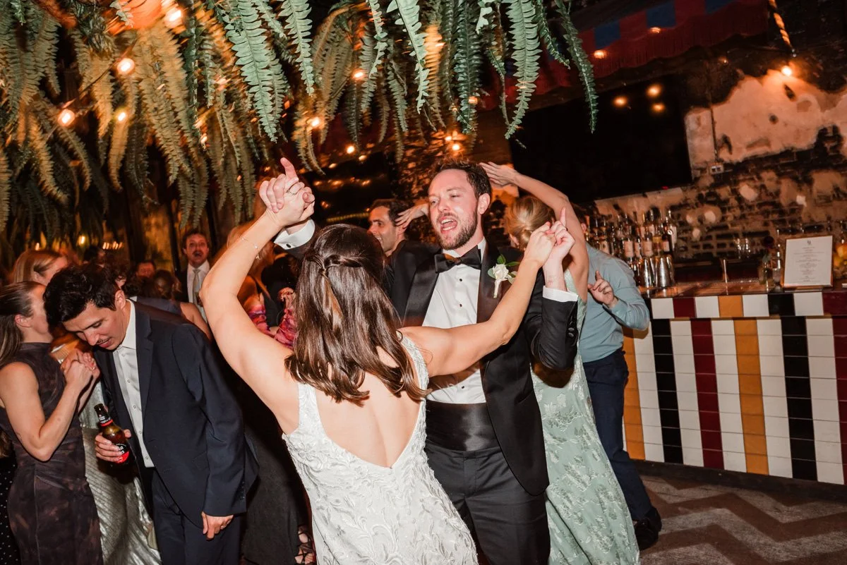 two-birds-photography-Jake-moreland-chicago-wedding-photographer-beatnik-restaurant-west-town-97.jpg