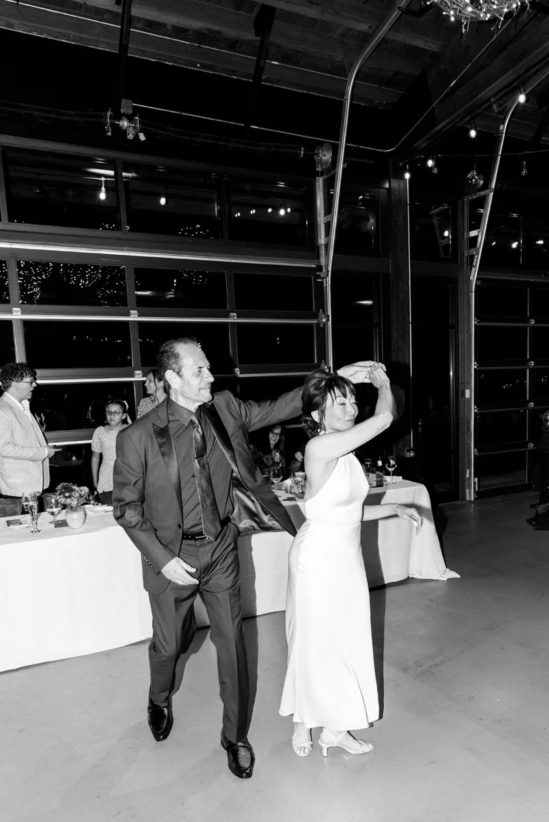 two-birds-photography-Jake-moreland-chicago-wedding-photographer-pinstripes-northbrook-illinois33.jpg
