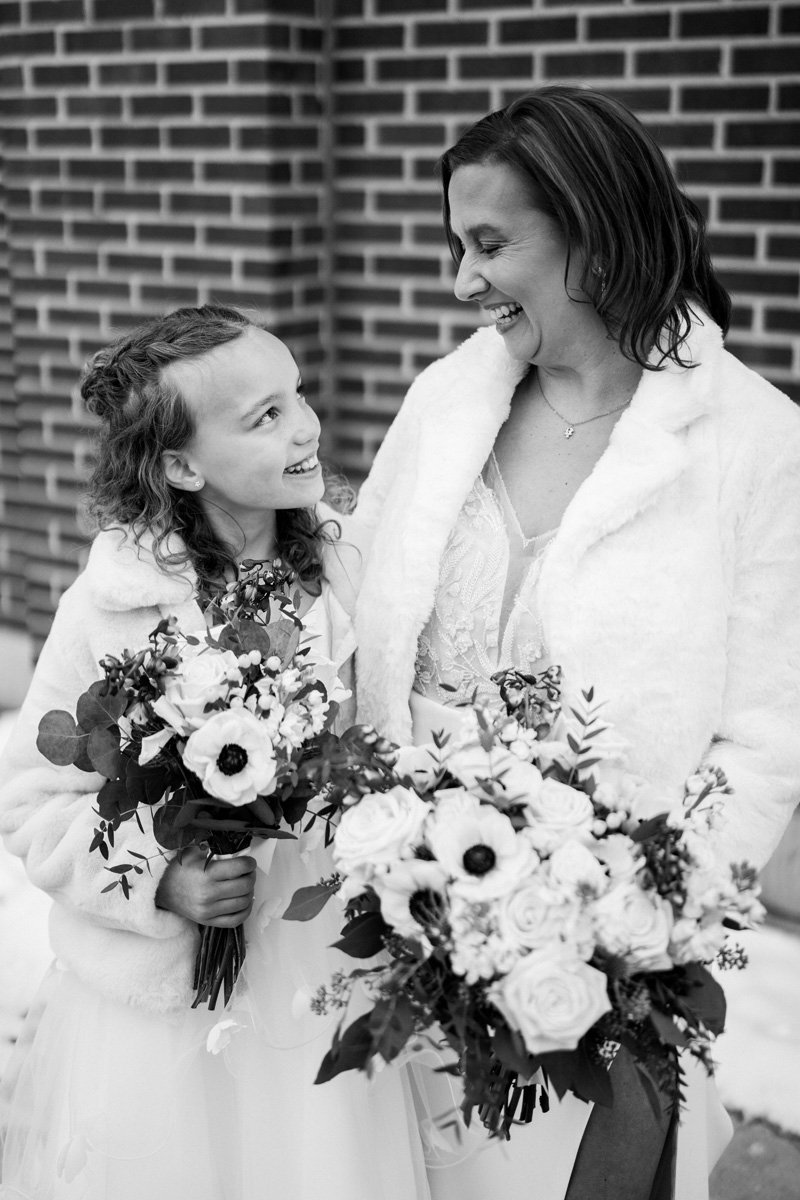  Two Birds Photography 2025 Wedding photography at Maize and Mash downtown Glen Ellyn, Illinois by Jake Moreland. 