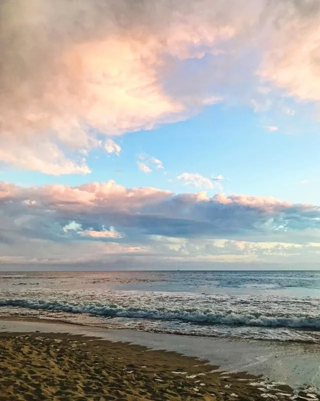 The most profound and instantaneous shift can be made by beginning and ending each day with GRATITUDE 🌊💕🙏🏻✨ What are you grateful for? #howyouglow