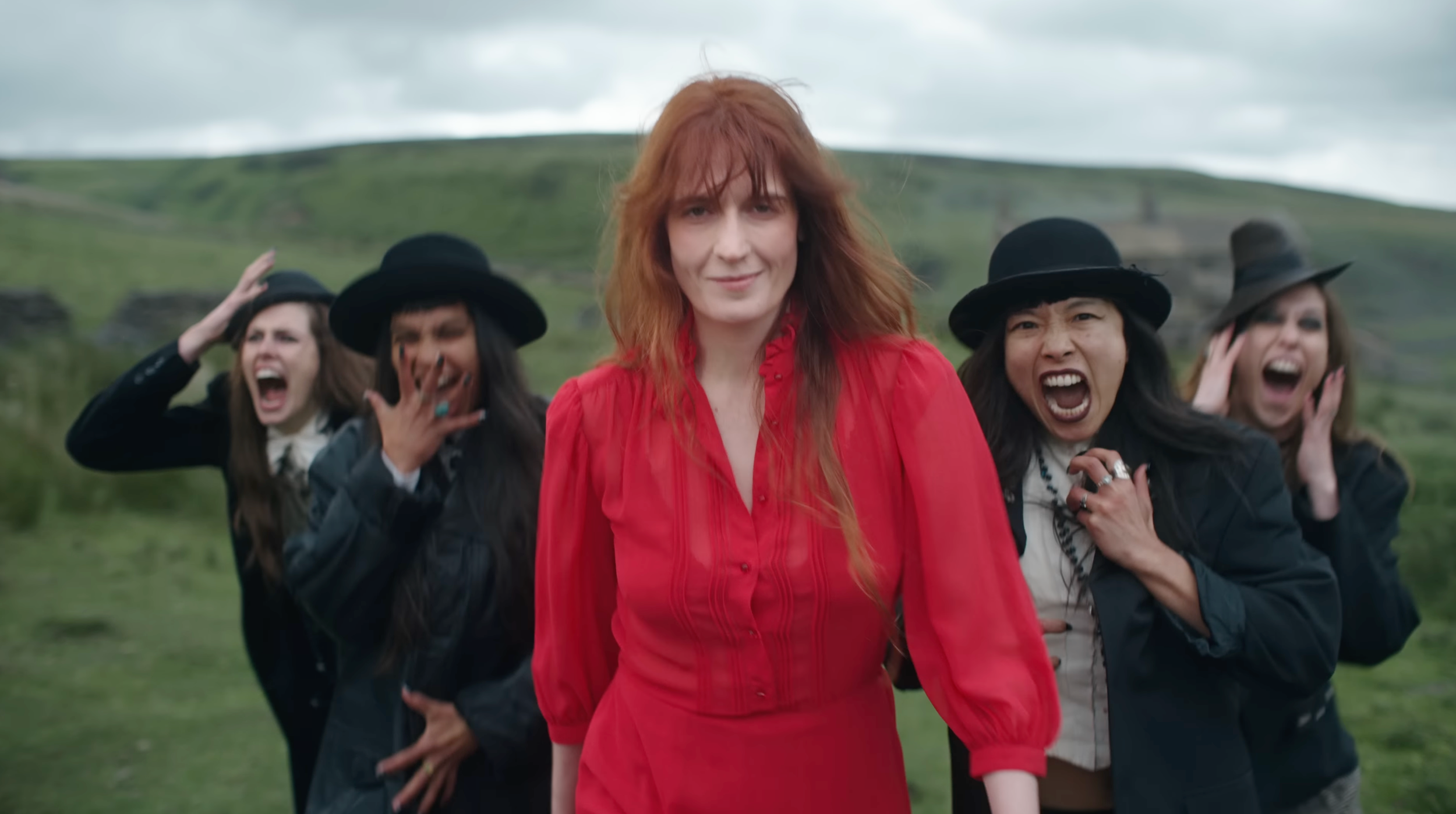 FLORENCE AND THE MACHINE “EVERYBODY SCREAM” /// DIR: AUTUMN DE WILDE 