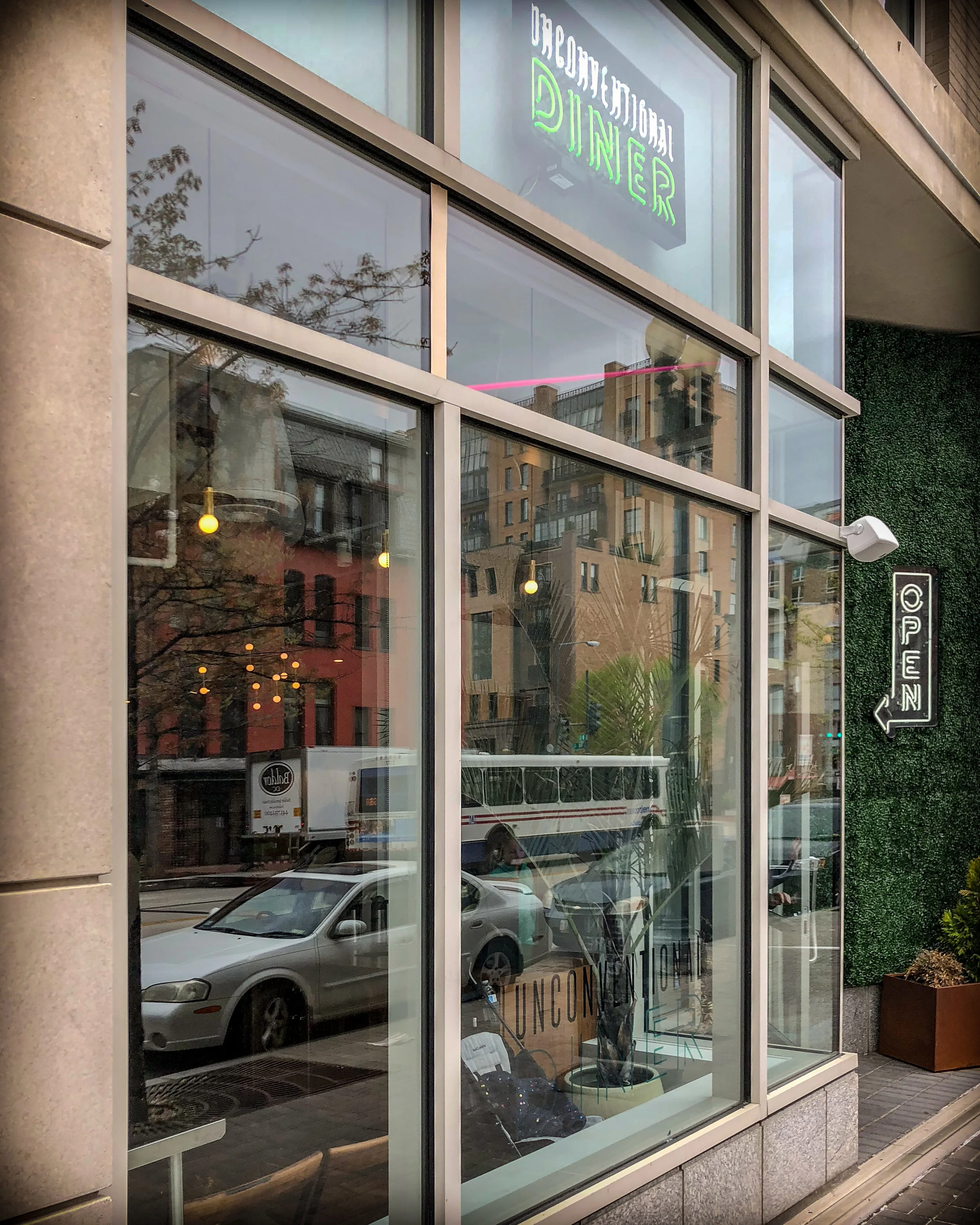 unconventional diner - 7.jpg