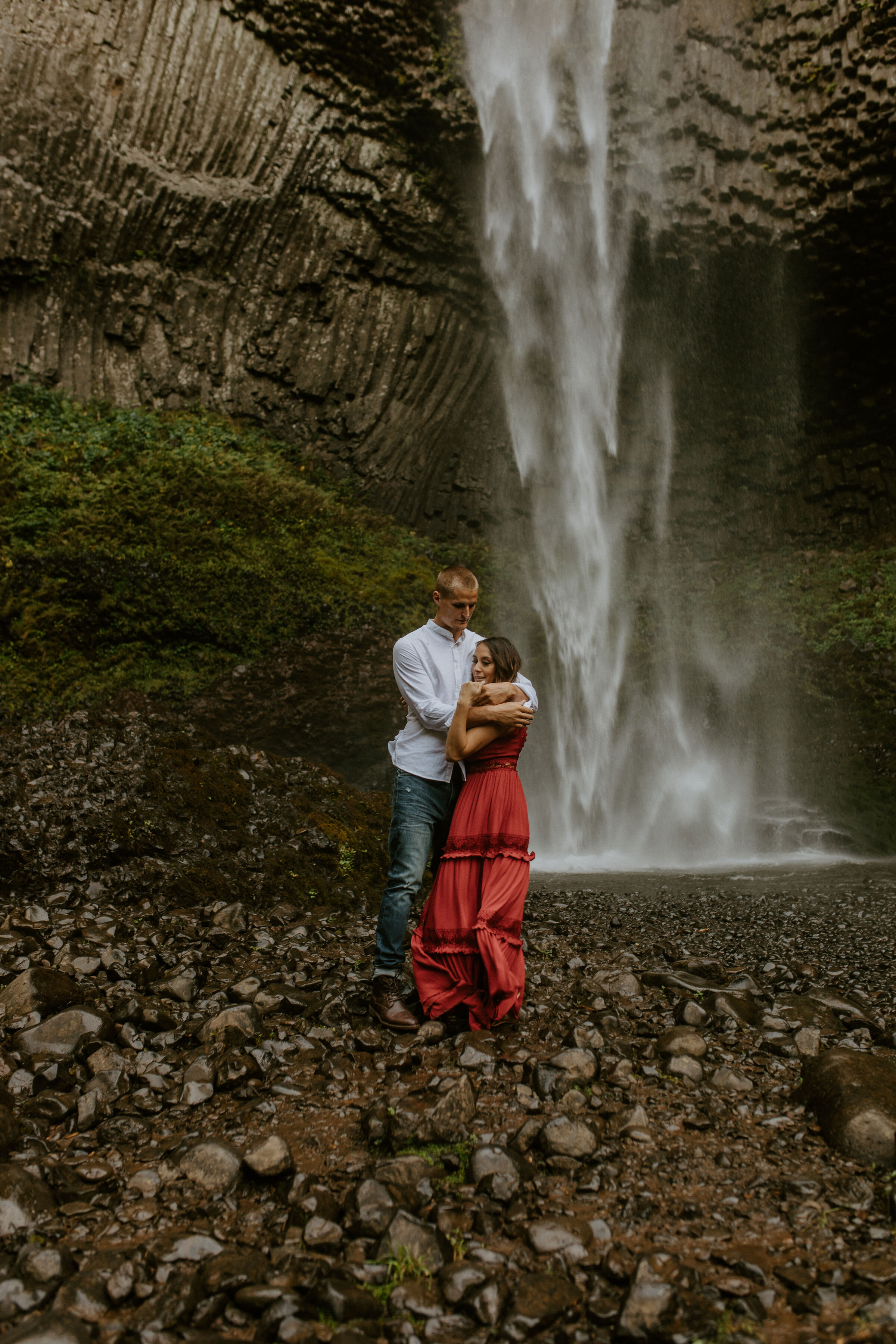 columbia-gorge-engagement-brianna-swan-227.jpg