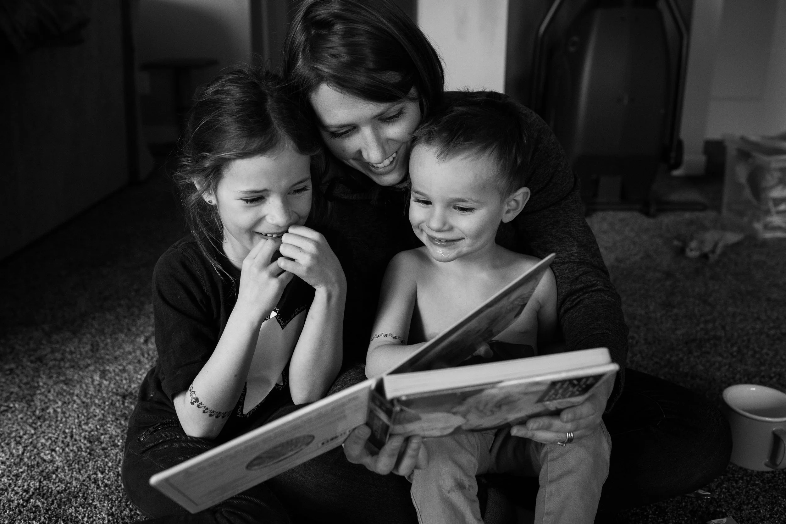 reading cuddles