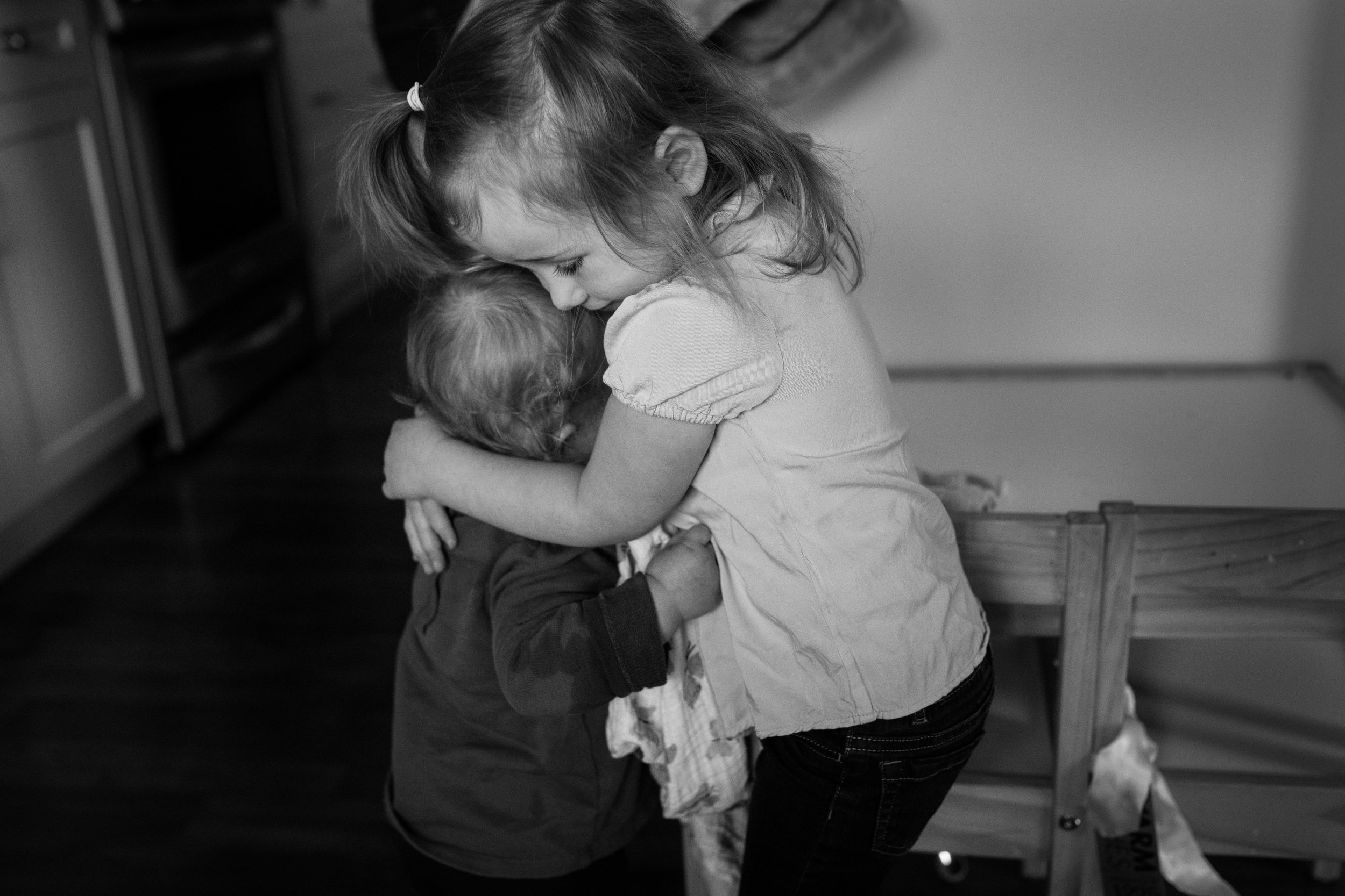 sweet sibling hugs