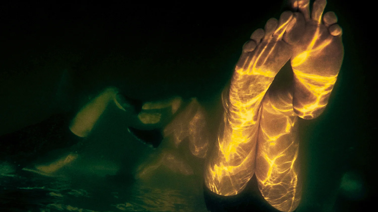 IMMERSE stillclips expFeet3.jpg