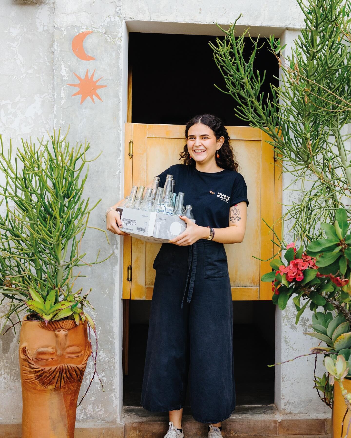 No puede faltar tu Agua de Piedra para compartir tu desayuno. Preg&uacute;ntale a Cindy por sus mejores recomendaciones para desayunar 🫗