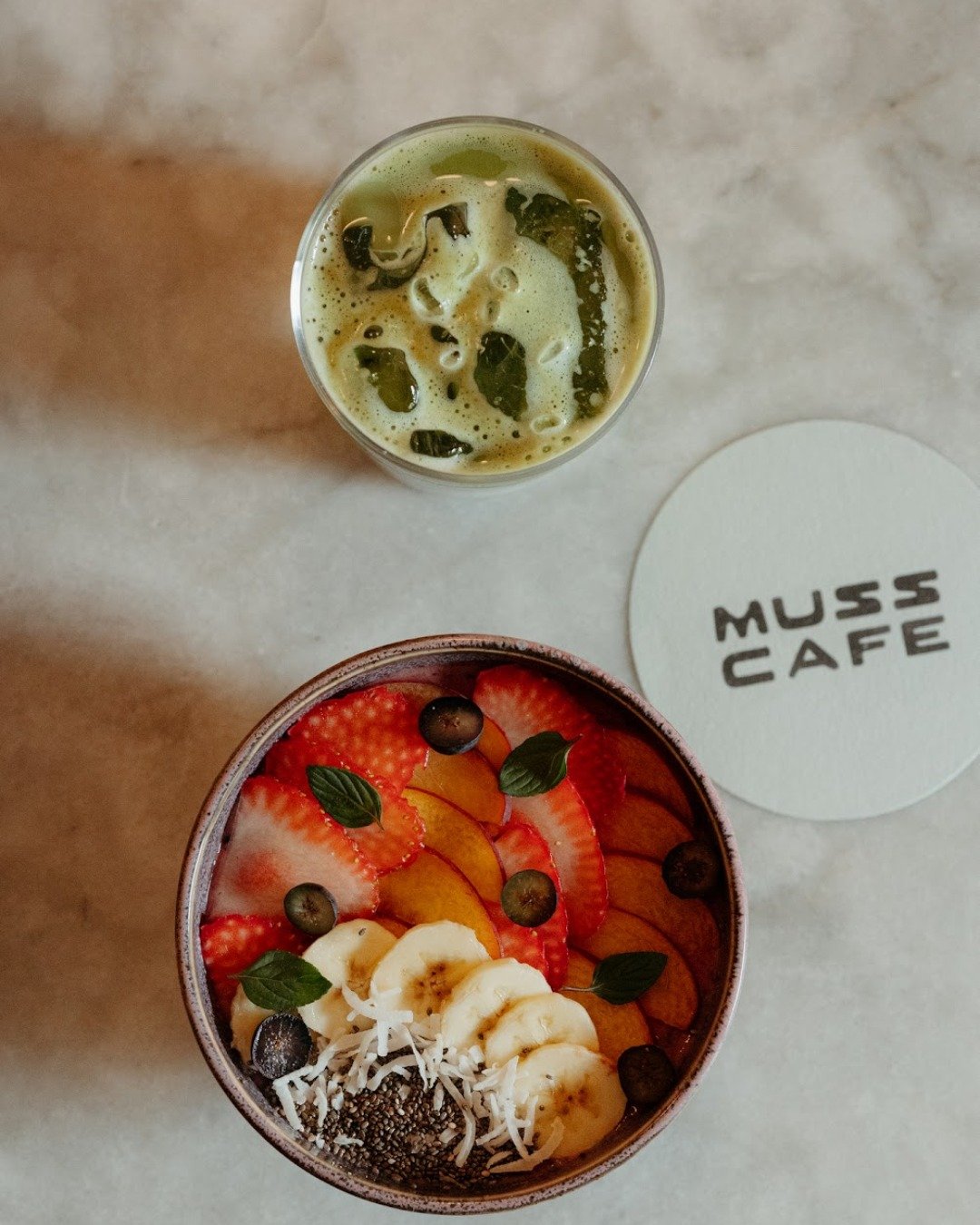 Matcha + Smoothie bowl = Tu reset favorito.