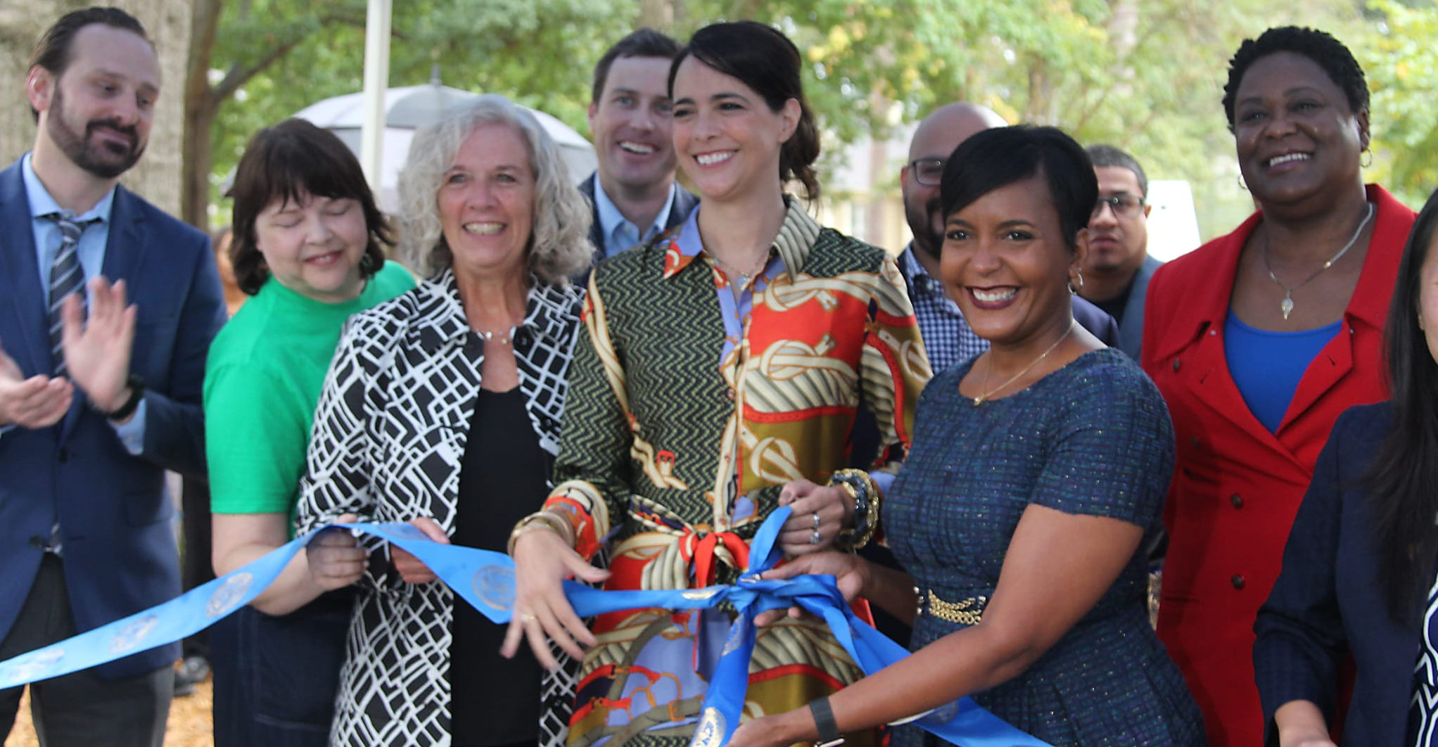 Instead of a ribbon cutting, a ribbon tying event was held on October 9th, 2018, to honor the park’s theme of inclusion. Seen here, left to right, are Atlanta City Planner Daniel Calvert; Park Pride Associate Director Allison Barnett; Vice President Cox Enterprises Melody Darch; Senior Vice President for EDENS, Herbert Ames; Park Founder and Steward, Isabel González Whitaker; Atlanta Mayor Keisha Lance Bottoms; Atlanta City Council President Felicia A. Moore. Photo: Samantha Diaz Roberts