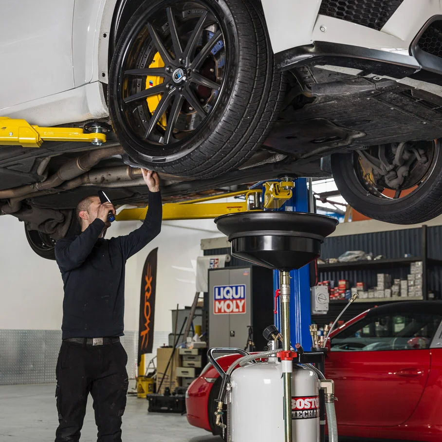servicing-img2x.jpg