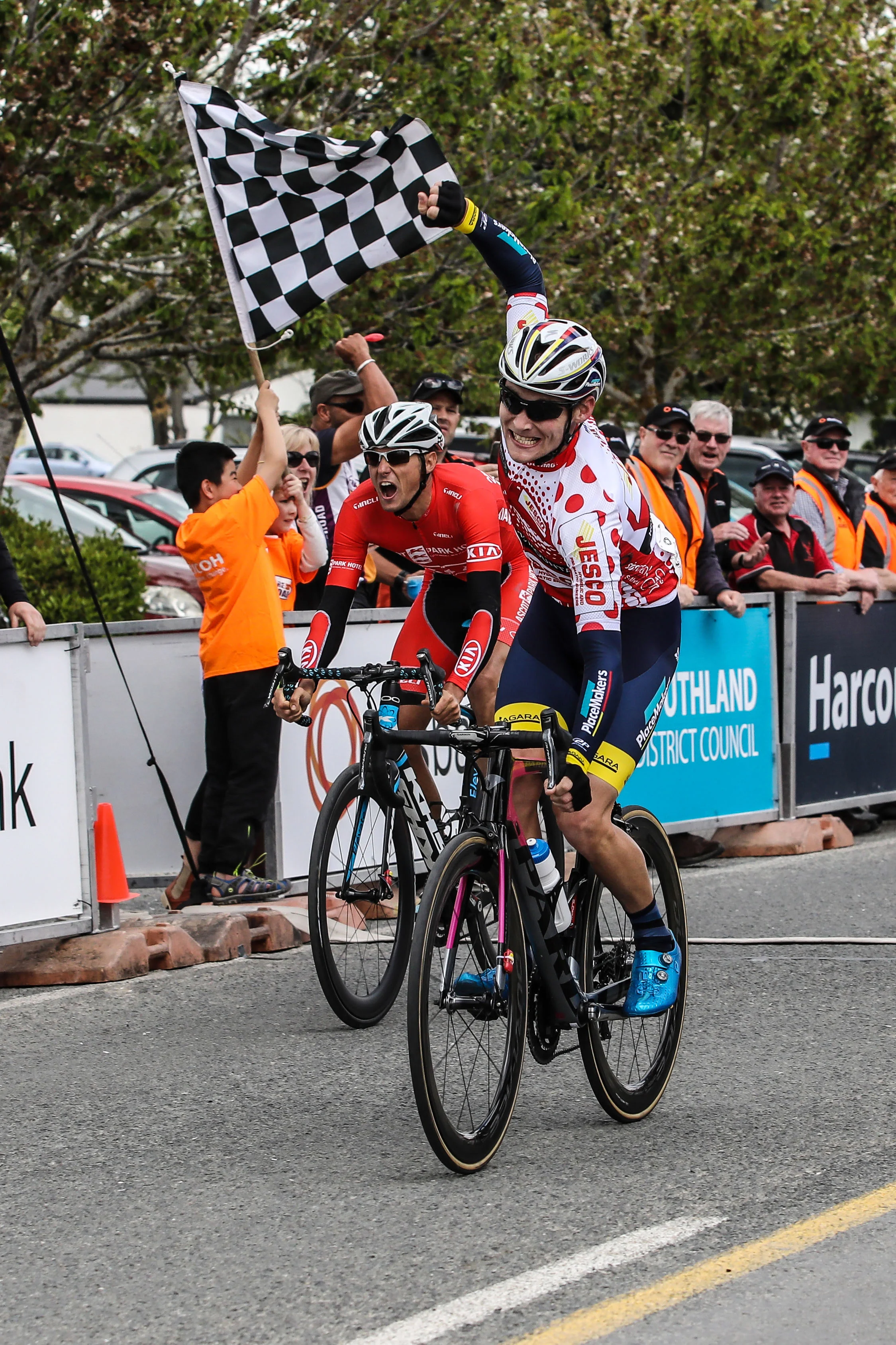 Hometown hero takes stage win on SBS Bank Tour of Southland