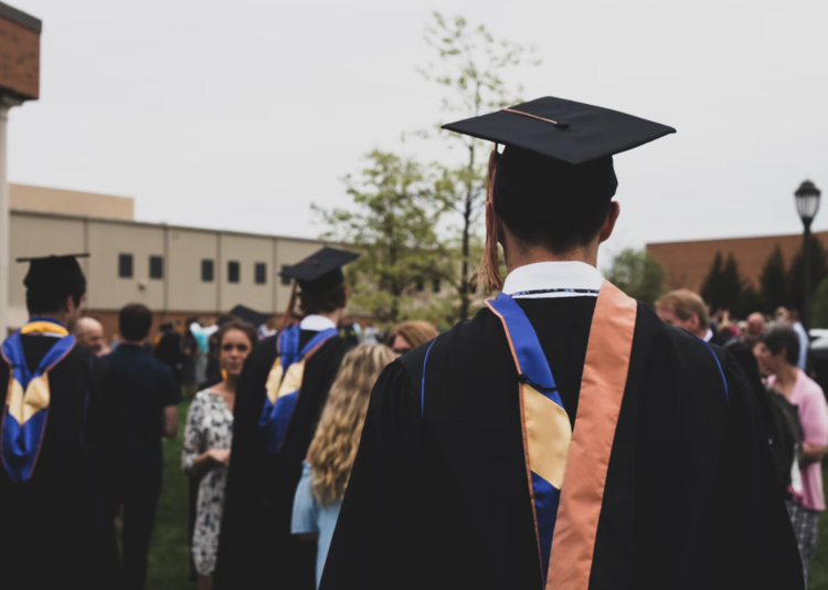 A Majority of Voters Support Extending the Pause on Student Loan Payments