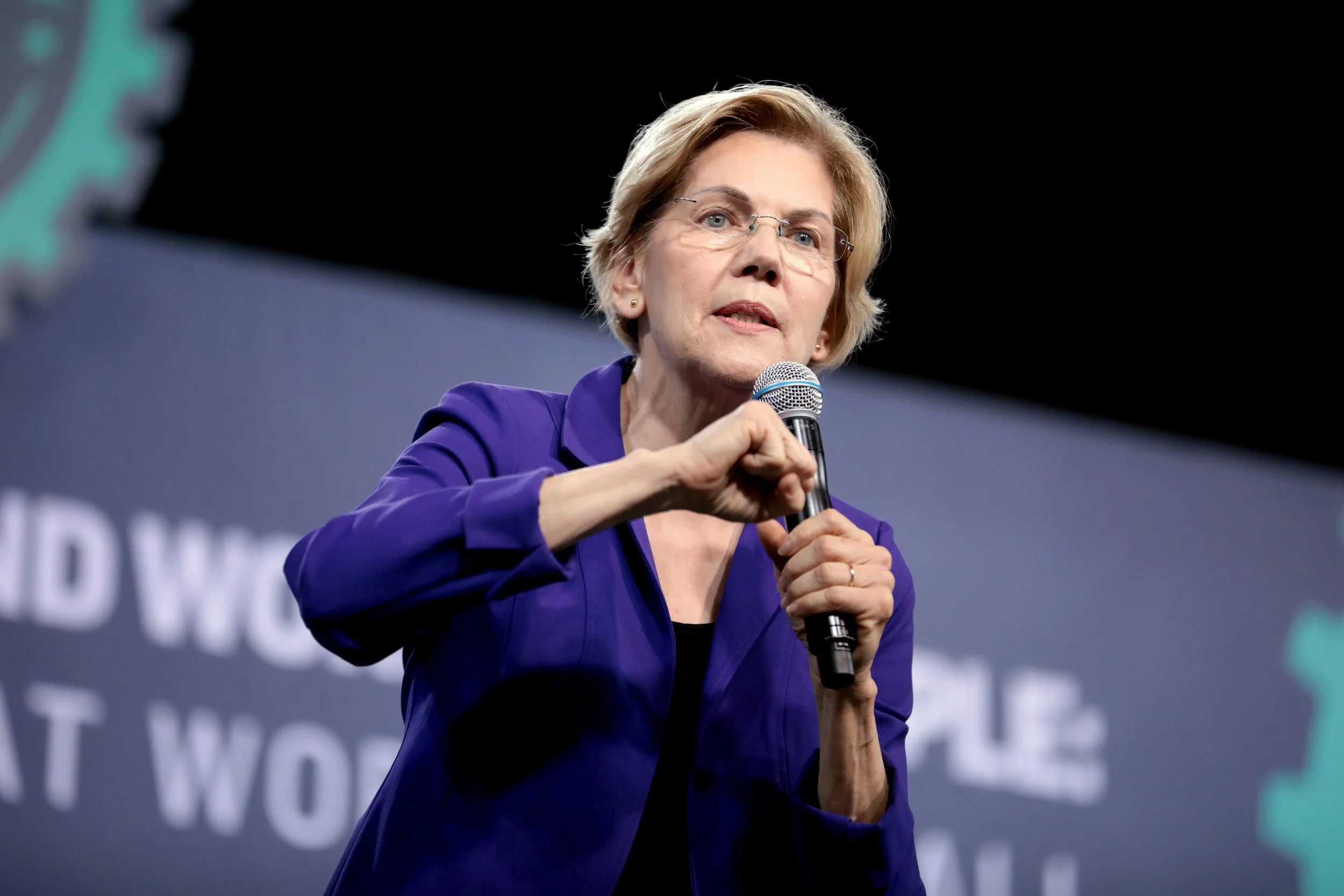 Senator Warren: Filing Taxes Should Be Free, Fast, and Easy