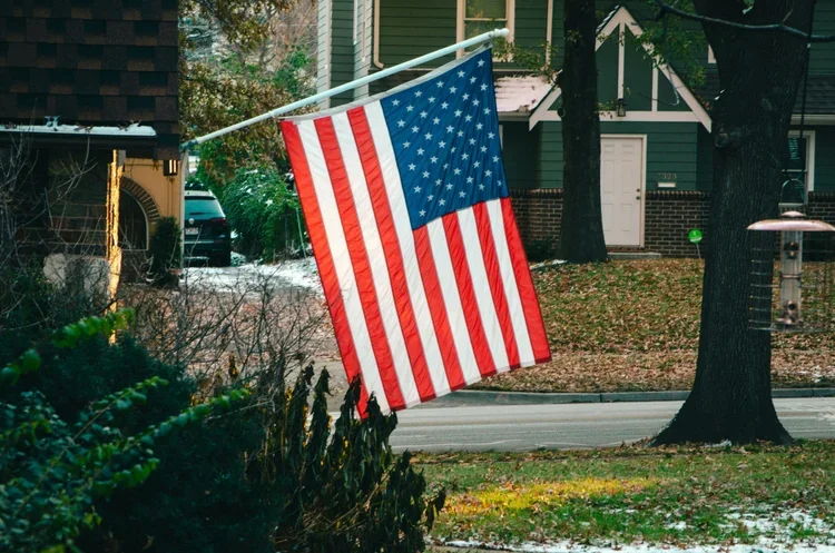 Voters Have Mixed Views on Modernity and Think Life in the U.S. Is Getting Worse