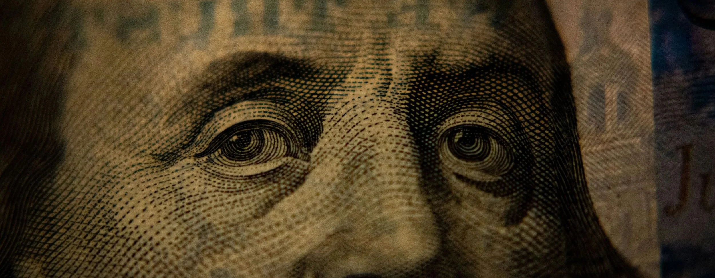 Economic Pessimism Deepens as War With Iran Pushes Gas Prices Higher