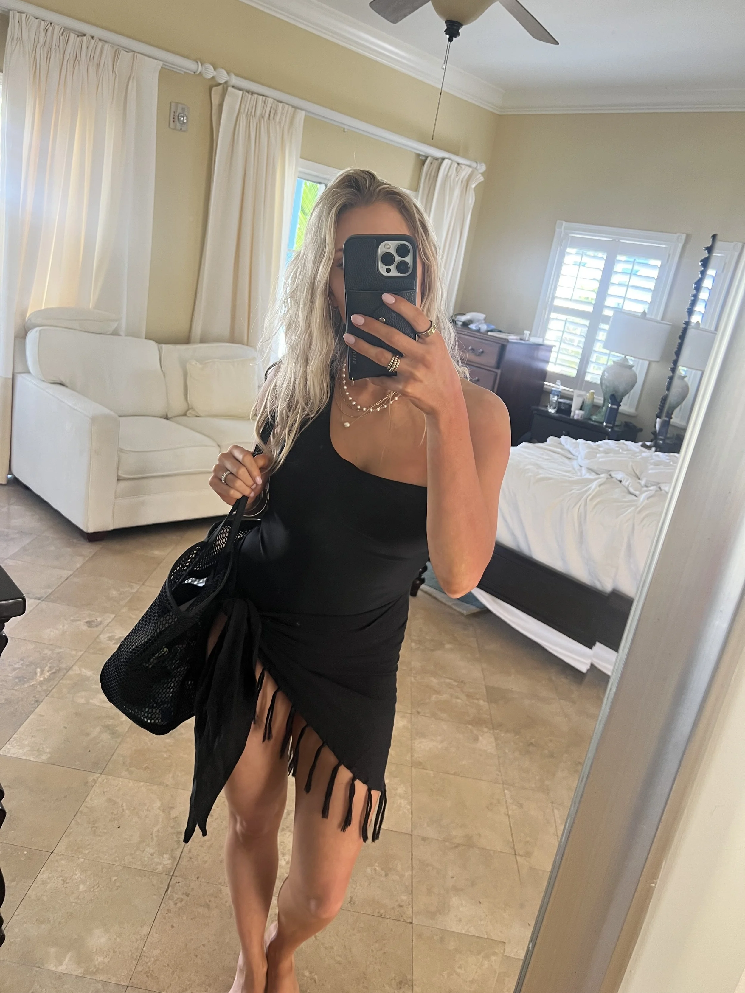 Our Beach Vacation: What’s in My Suitcase