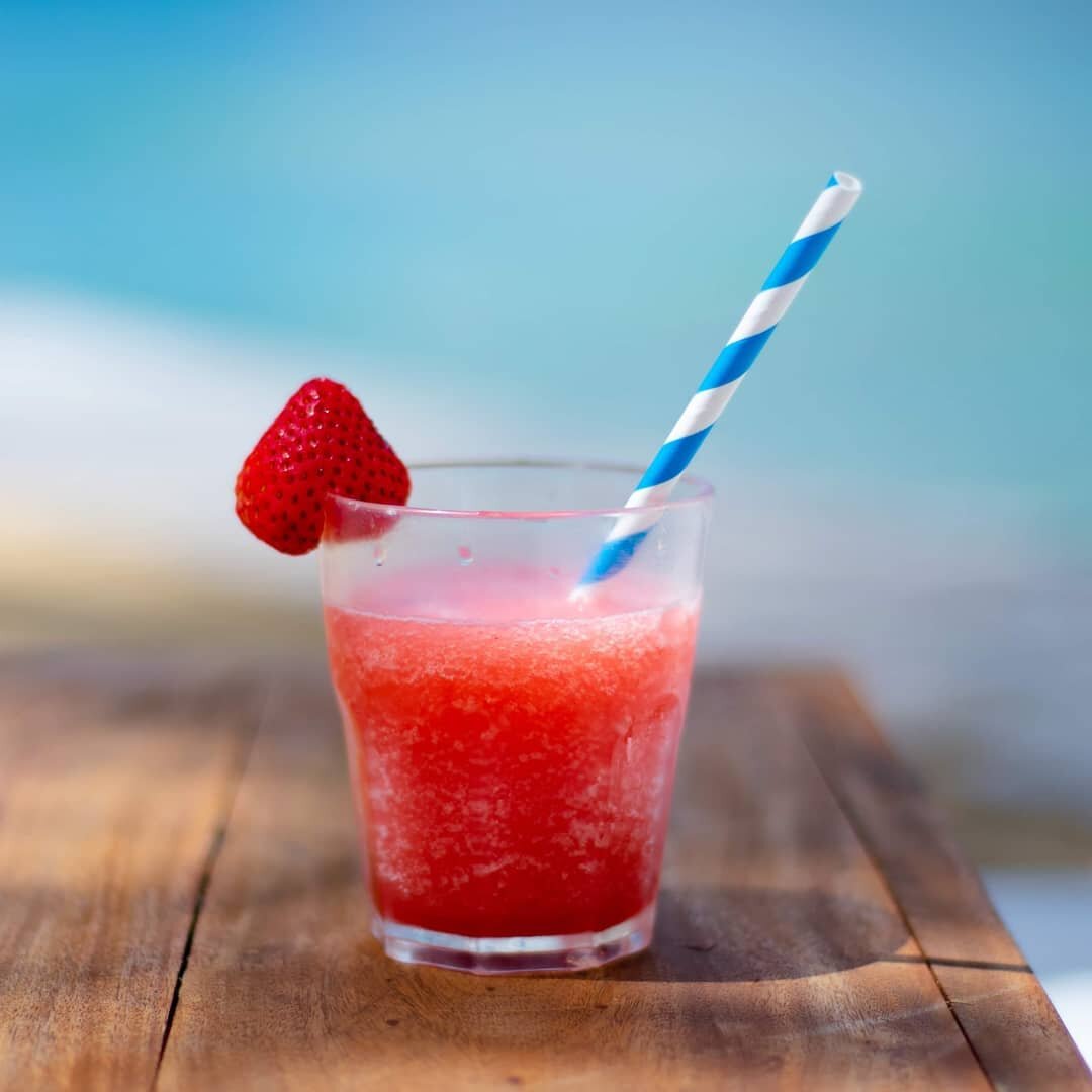 As the days warm up, how about a Strawberry Daiquiri Mocktail you can whip up at home with any of our @drinkSCULL flavours?

@kirstykingnaturopathy created an easy but tasty recipe for our SCULL Booch Box subscribers but hit Like if you want the reci