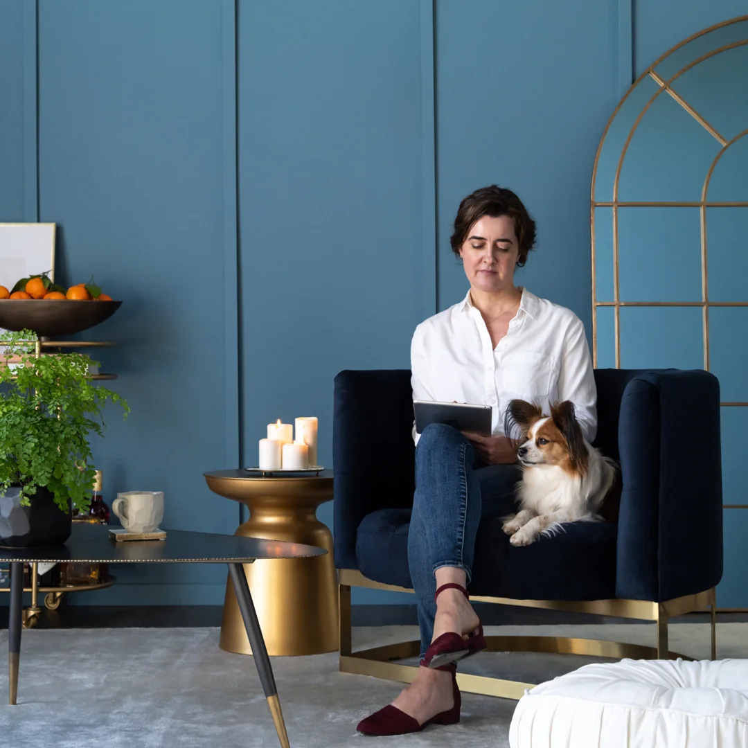 A single woman finding inspiration for a master bathroom remodel
