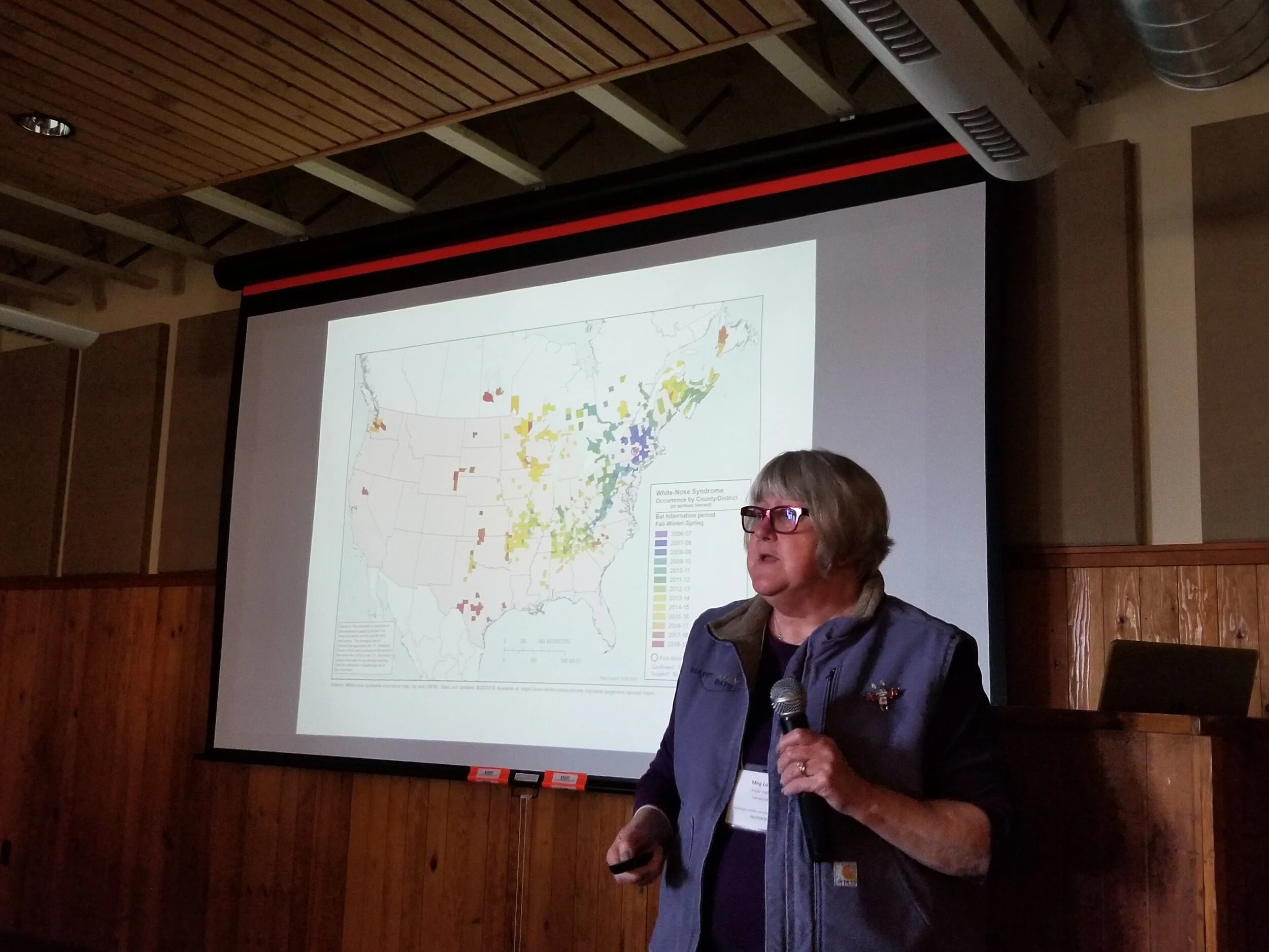 Meg Lunnum discussing White-Nose Syndrome (WNS).