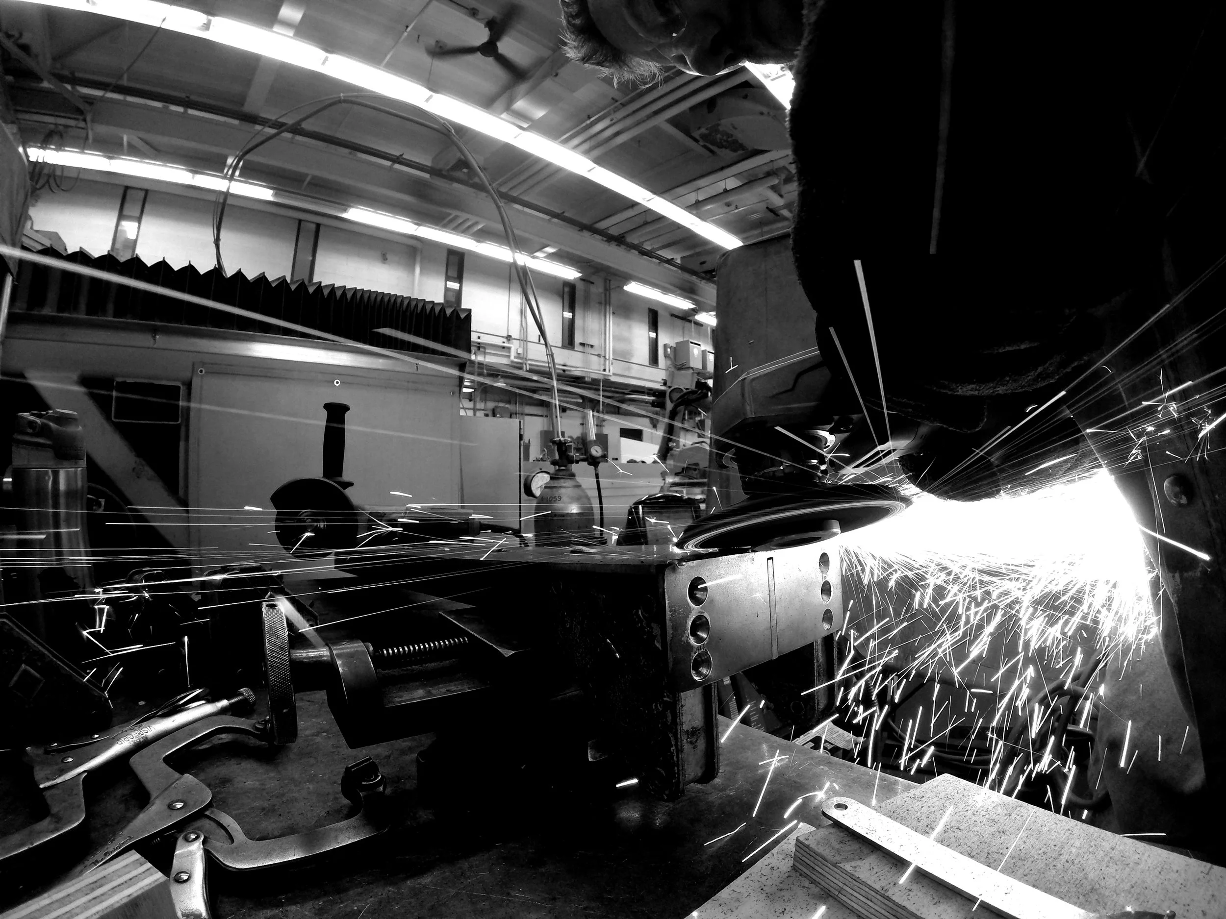  Fabrication&nbsp; /&nbsp; Grinding 