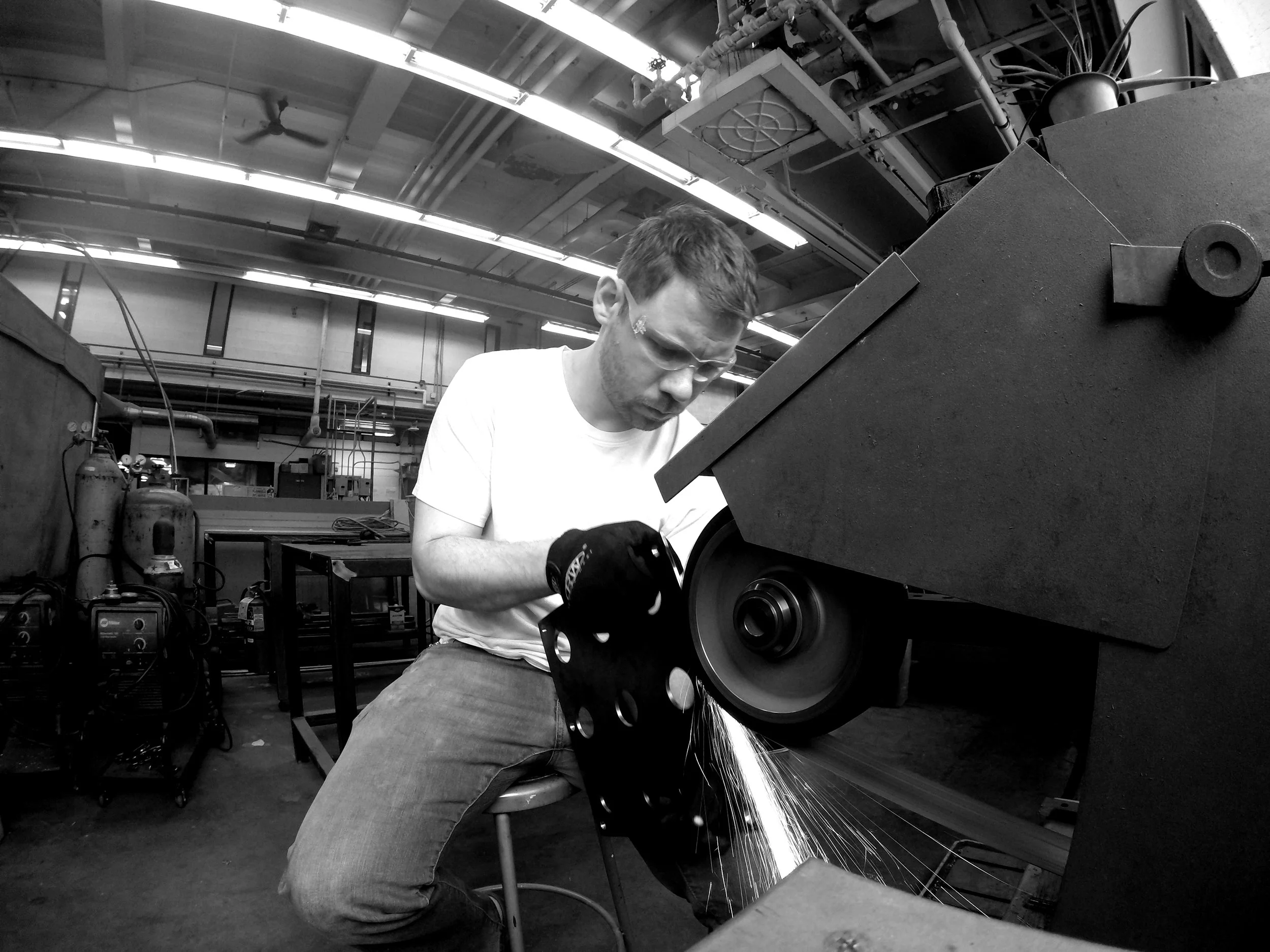  Fabrication&nbsp; /&nbsp; Sanding 